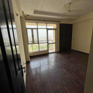 Room in 3 BHK Apartment at Amrapali Zodiac, Sector 120 – for Sale