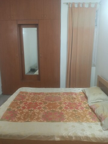 2 BHK Apartment For Rent in Gaur City 2 - 10th Avenue, Sector 16c Greater Noida
