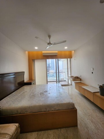 Bedroom in 4 BHK Apartment at Prabhadevi CHS, Prabhadevi – for Rent