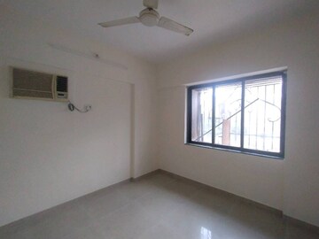 Bedroom in 2 BHK Apartment at Laxmi Royal Classic, Mulund West – for Rent