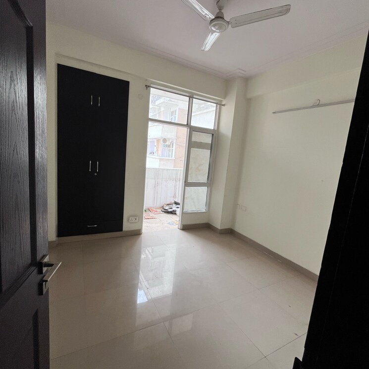 Room, jm-aroma 3 Bedroom 993 Sq.Ft. Apartment In Sector 75 Noida 9068530