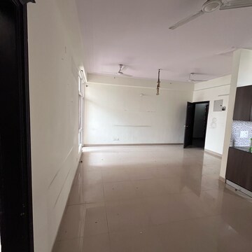 Bathroom in 3 BHK Apartment at JM Aroma, Sector 75 – for Rent