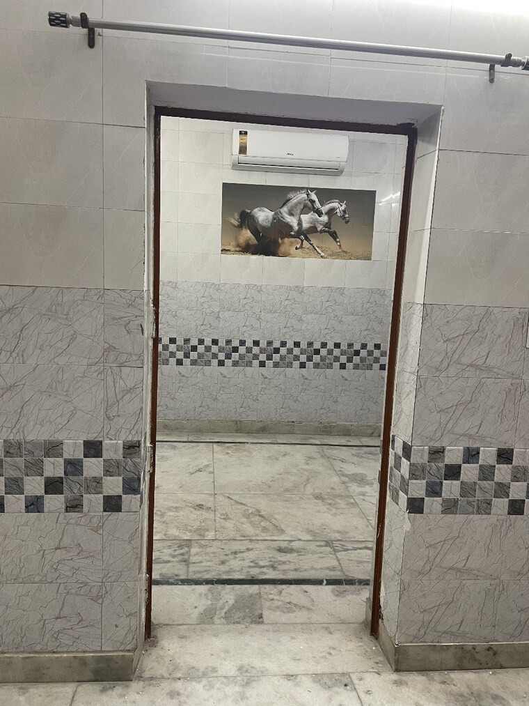Bathroom, sector 19 dwarka 2 Bedroom 750 Sq.Ft. Apartment In Sector 19 Dwarka Delhi 9068557