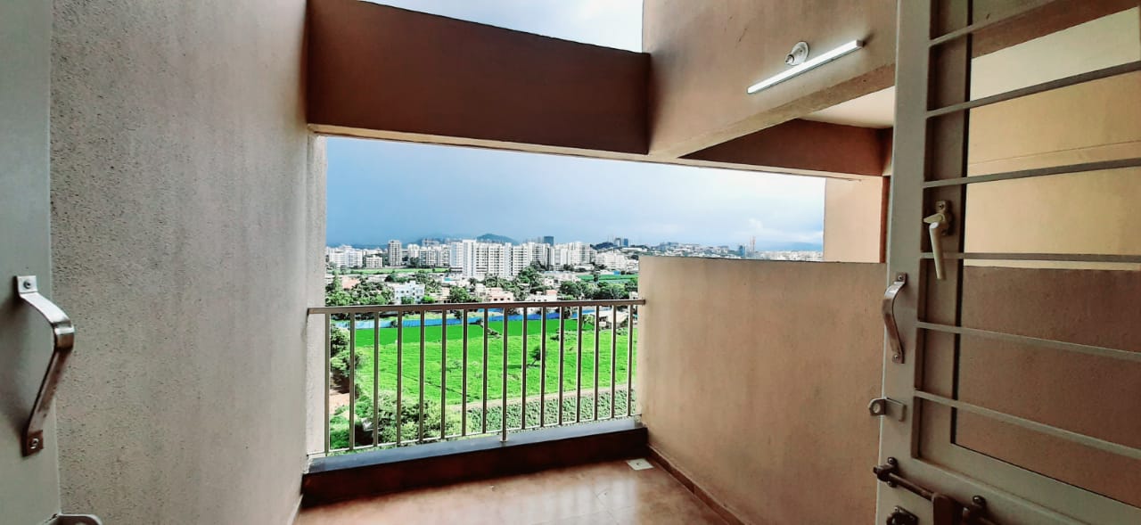 2 BHK + Pooja Room Apartment For Sale in Five Star Royal Entrada