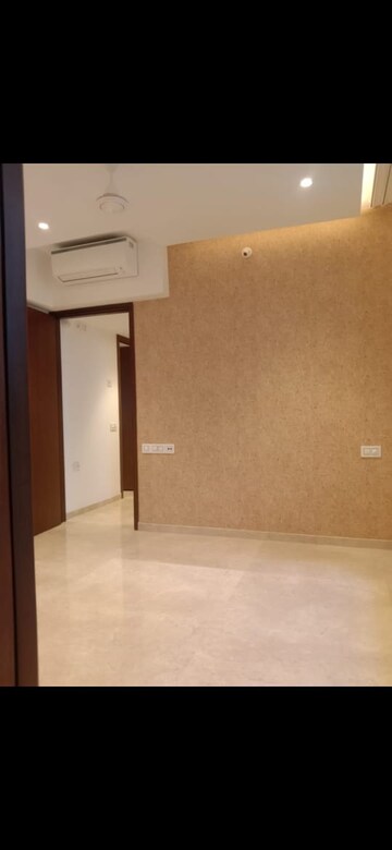 Room in 1 BHK Apartment at Hiranandani Estate Solitaire C, Ghodbunder Road – for Rent