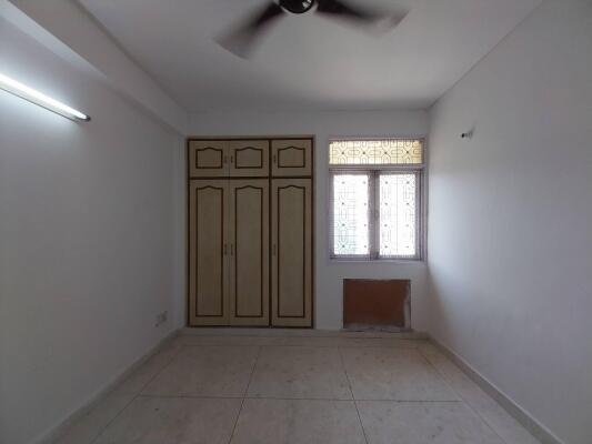 3 BHK + Servant Room Apartment For Sale in Nem Jyoti Apartment