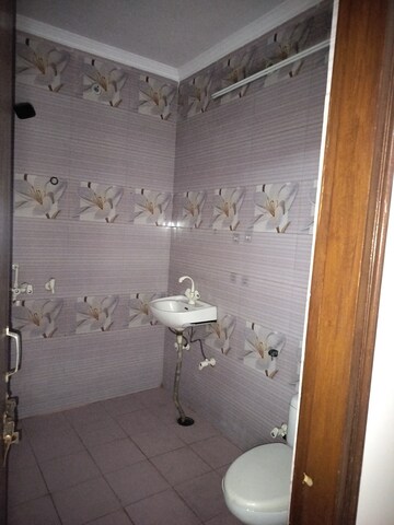 Attached Bathroom in 2 BHK Independent House at RWA Apartments Sector 52, Sector 52 – for Rent