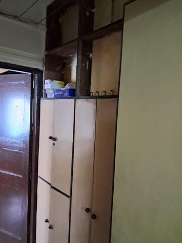 Furnished Amenities in 1 BHK Apartment at Vidya Vihar Building, Ghatkopar East – for Rent