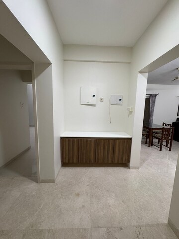 Room in 4 BHK Apartment at Kolte Patil 24K Glitterati, Pimple Nilakh – for Rent