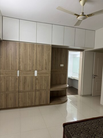 Room in 4 BHK Apartment at Kolte Patil 24K Glitterati, Pimple Nilakh – for Rent