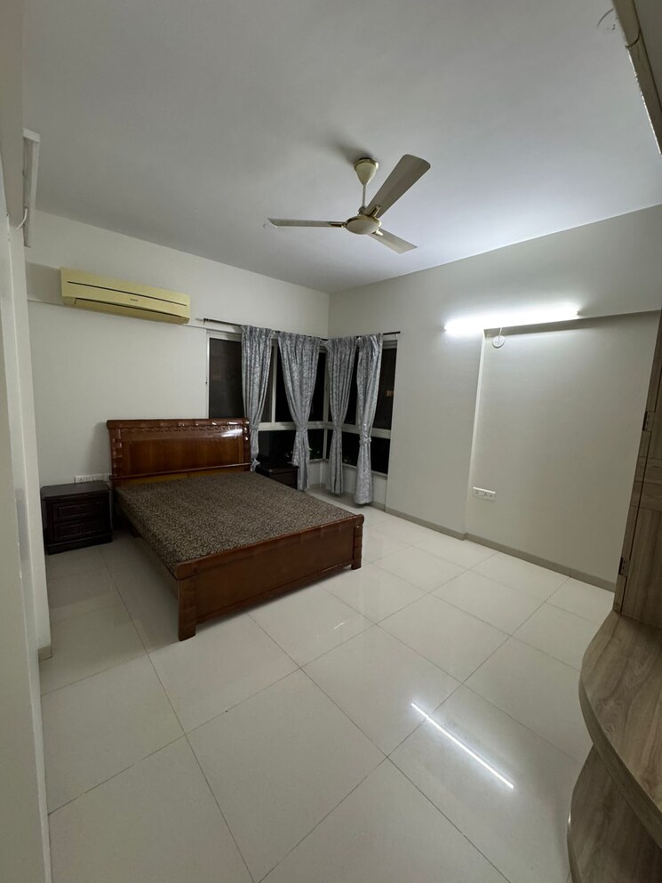 Bedroom, kolte-patil-24k-glitterati 4 Bedroom 2500 Sq.Ft. Apartment In Pimple Nilakh Pune 9068635
