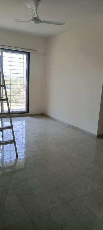 2 BHK Apartment For Rent in Mahavir Kalpavruksha, Ghodbunder Road
