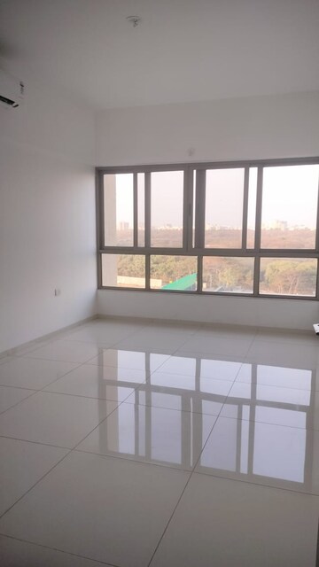 Room in 4 BHK Apartment at Pimple Nilakh – for Rent