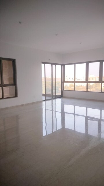 Room in 4 BHK Apartment at Pimple Nilakh – for Rent