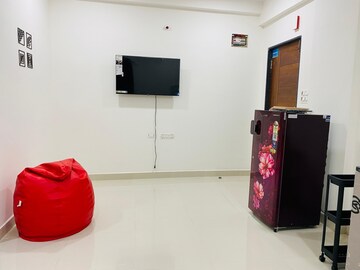 Furnished Amenities in 1 BHK Builder Floor at Madhapur – for Rent