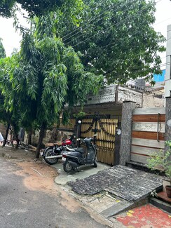 4 BHK + Pooja Room,Study Room Independent House For Sale in Sector 27