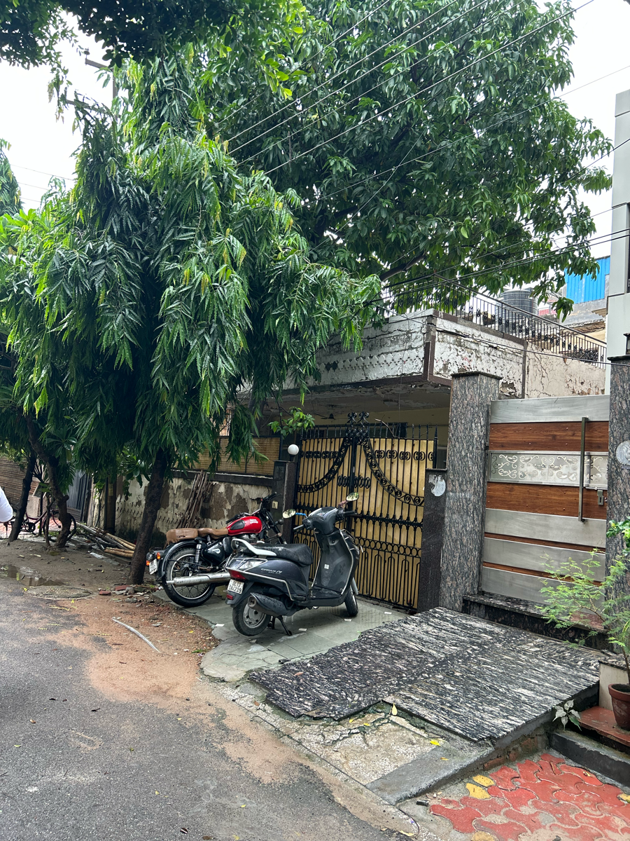 4 BHK + Pooja Room,Study Room Independent House For Sale in Noida Authority Kothi