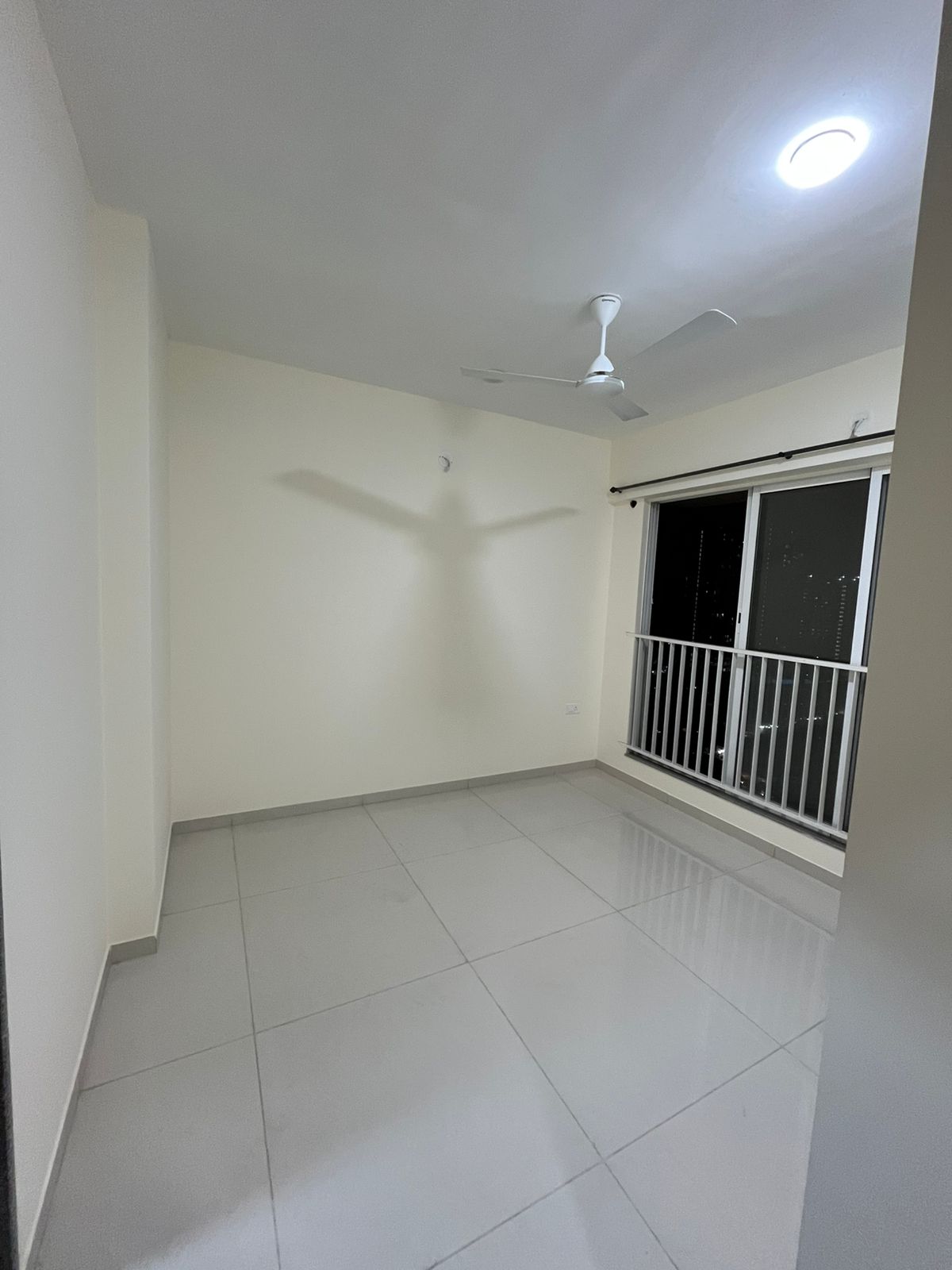 1 BHK Apartment For Rent in Godrej Nest Kandivali