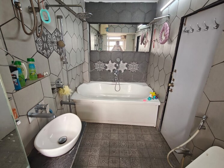Bathroom, yashvasin-chs-ltd 2 Bedroom 1246 Sq.Ft. Apartment In Kharghar Navi Mumbai 9068715