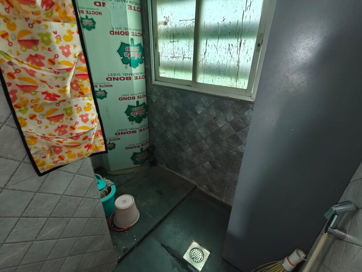 Bathroom, yashvasin-chs-ltd 2 Bedroom 1246 Sq.Ft. Apartment In Kharghar Navi Mumbai 9068715