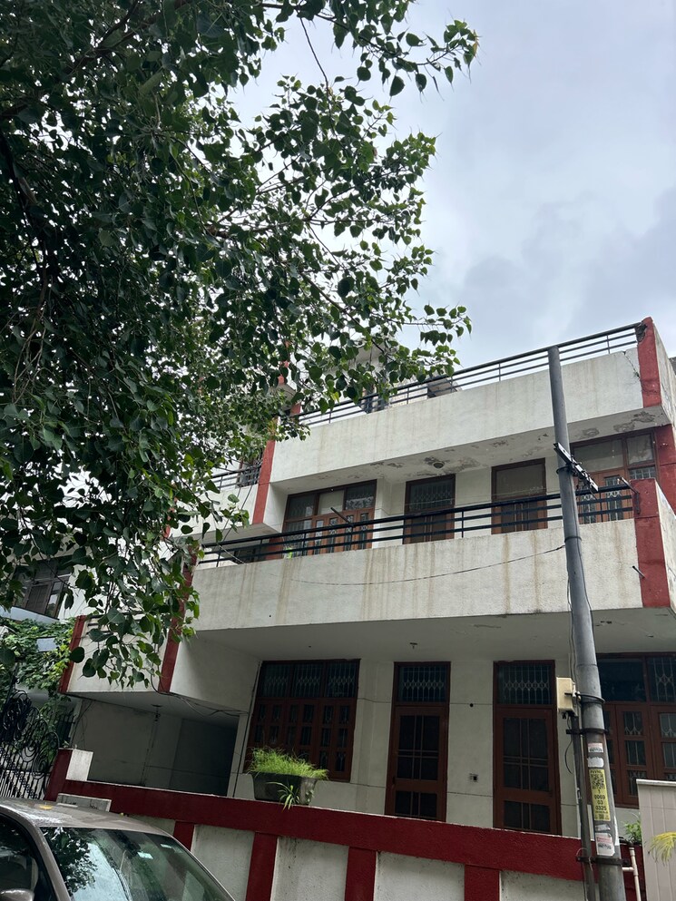 Exterior View, sector 30 5 Bedroom 250 Sq.Ft. Independent House In Sector 30 Noida 9068817