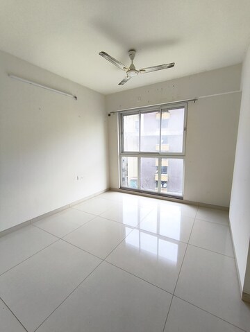 2 BHK Apartment For Rent in Godrej Tranquil, Kandivali East