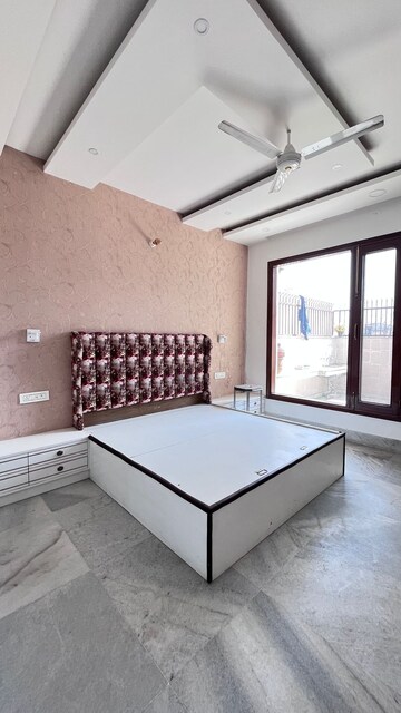 Bedroom in 3 BHK Apartment at Aerocity – for Rent