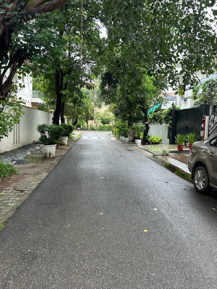 Exterior View, sector 30 5 Bedroom 250 Sq.Yd. Independent House In Sector 30 Noida 9068846