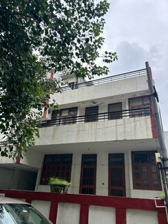 5 BHK + Pooja Room,Servant Room,Extra Room Independent House For Sale in Sector 30