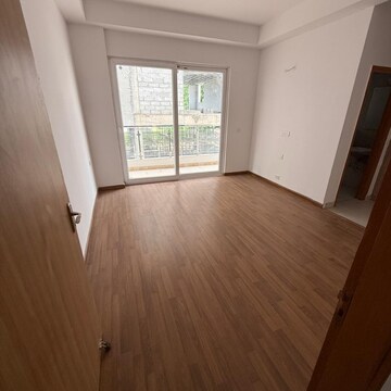 Room in 3 BHK Apartment at Ansal Api Versalia 2, Sector 67 – for Rent