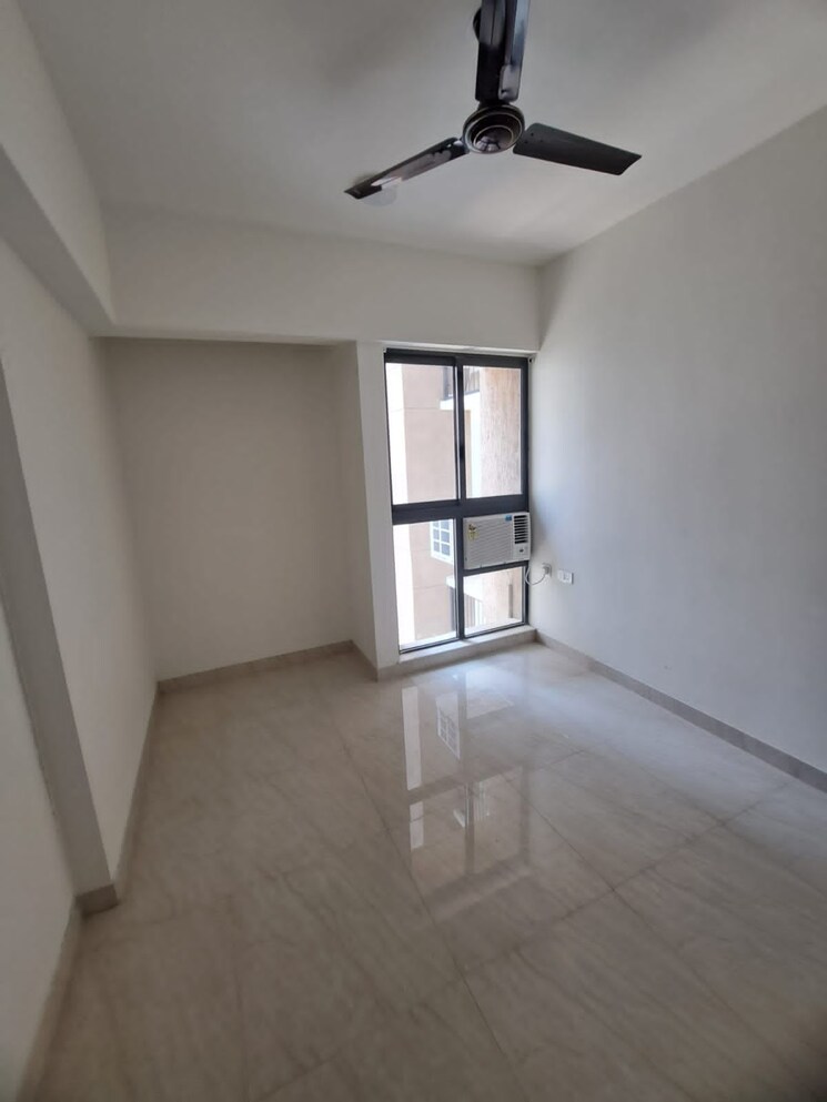 Room, lodha-crown-quality-homes 1 Bedroom 317 Sq.Ft. Apartment In Majiwada Thane 9068890