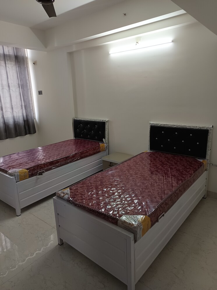 Bedroom, powai Pg For Boys & Girls In Powai 9068930