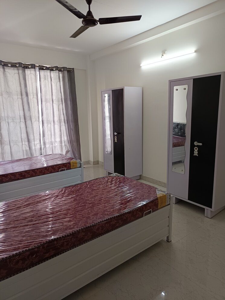 Bedroom, powai Pg For Boys & Girls In Powai 9068930