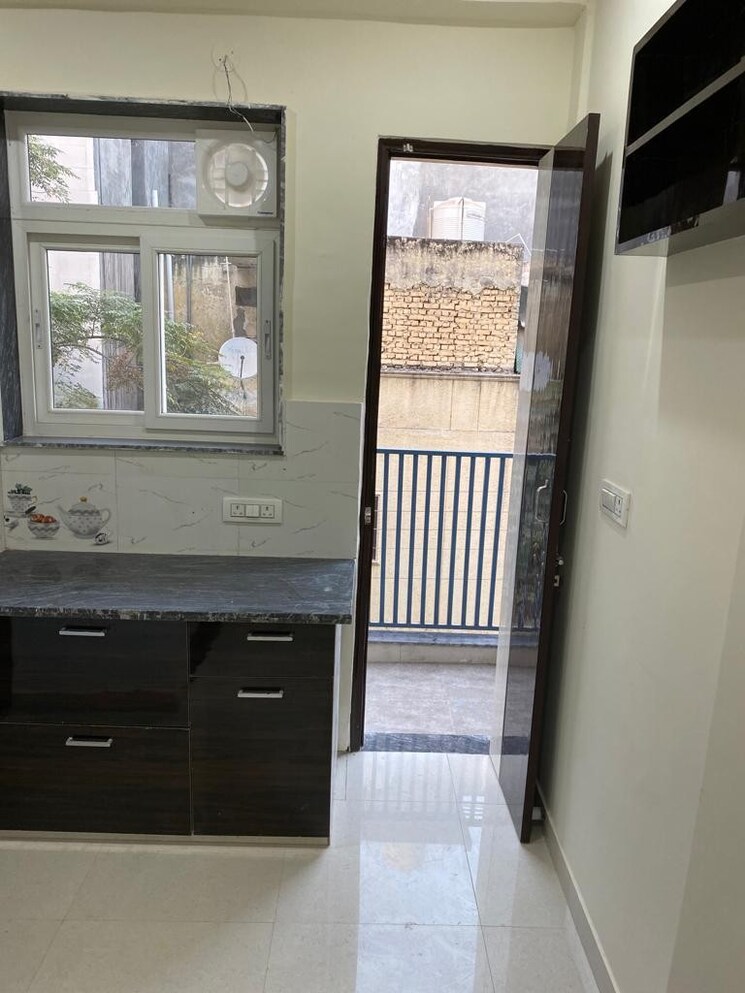 Kitchen, sector 7 1 Bedroom 560 Sq.Ft. Independent House In Sector 7 Gurgaon 9068935