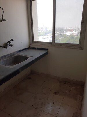 Room in 2 BHK Apartment at Migsun Twinz, Eta Ii Greater Noida – for Sale