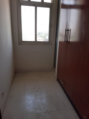 Room in 2 BHK Apartment at Migsun Twinz, Eta Ii Greater Noida – for Sale