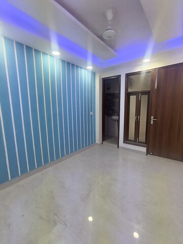 Room in 2 BHK Builder Floor at Govindpuri – for Rent