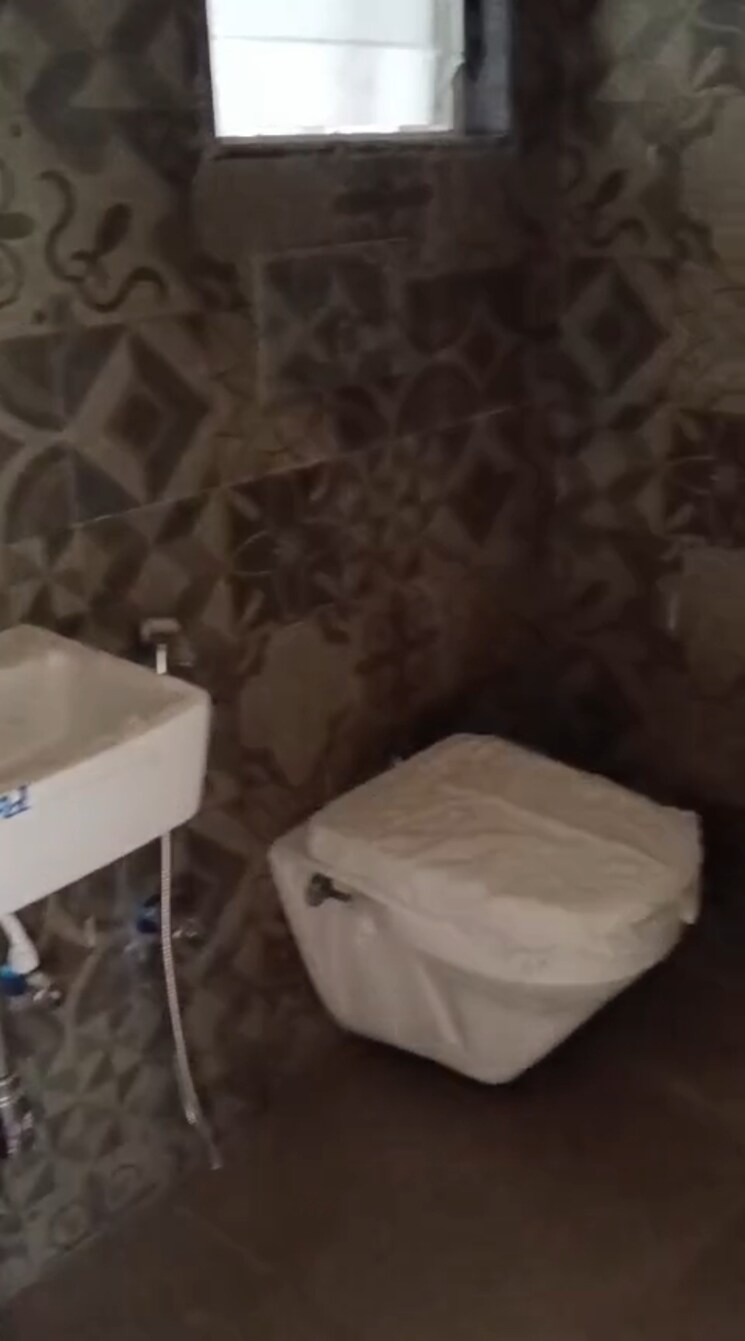 Bathroom, lower parel west 1 Bedroom 420 Sq.Ft. Apartment In Lower Parel West Mumbai 9069000