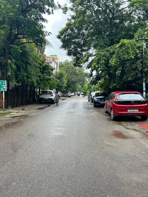 Parking in 5 BHK Independent House at Sector 30 – for Sale