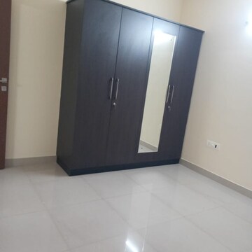 Room in 2 BHK Apartment at MJR Pearl, Maithri Layout – for Rent