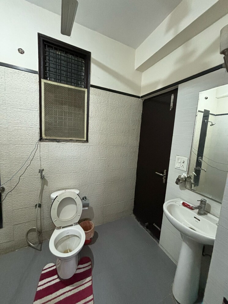 Bathroom, sector 7 1 Bedroom 917 Sq.Ft. Independent House In Sector 7 Gurgaon 9069016