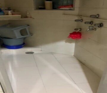 Bathroom in 1 BHK Apartment at Matunga East – for Rent