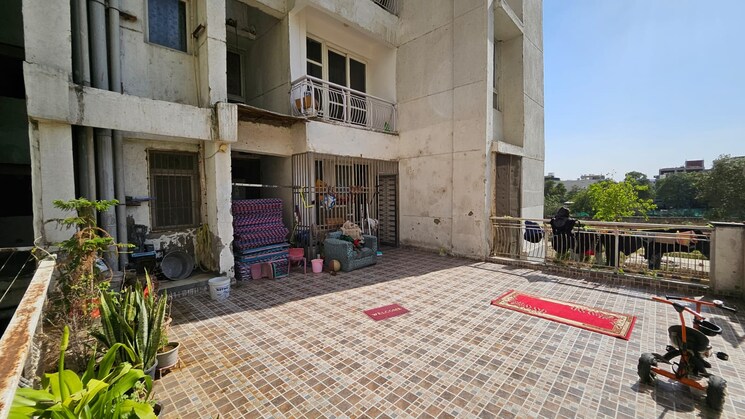 Terrace, sds-nri-residency-omega-ii 3 Bedroom 1259 Sq.Ft. Apartment In Omega Ii Greater Noida Greater Noida 9069025