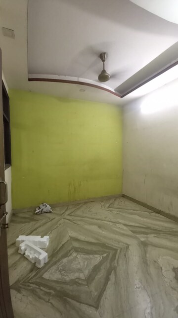 Room in 3 BHK Builder Floor at Govindpuri – for Rent