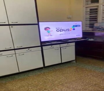 Living Room in 1 BHK Apartment at Matunga East – for Rent