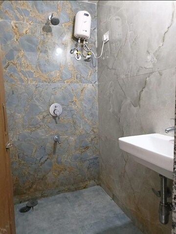 Bathroom in 1 BHK Apartment at SIPL Sarit, Andheri East – for Rent