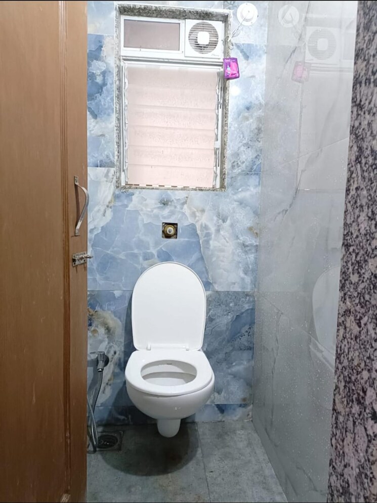 Bathroom, sipl-sarit 1 Bedroom 320 Sq.Ft. Apartment In Andheri East Mumbai 9069041