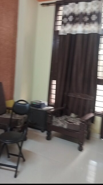 Living Room in 2 BHK Builder Floor at Sapphire Tower, Sector 104 – for Rent