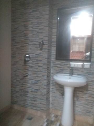 Bathroom in 3 BHK Builder Floor at East Patel Nagar – for Rent