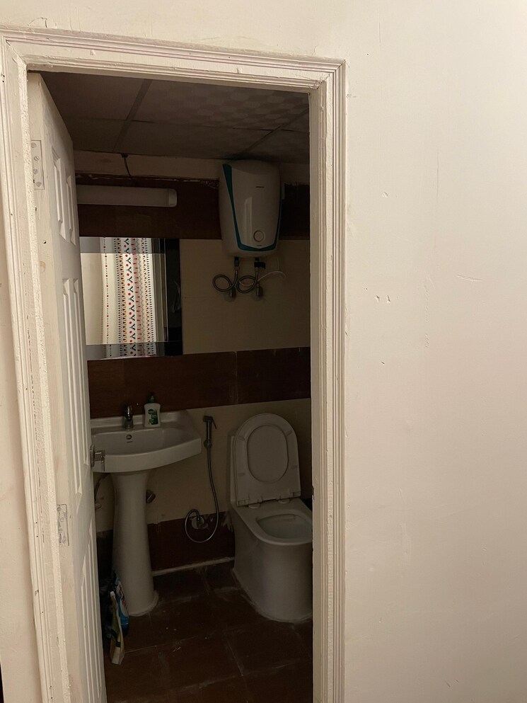 Attached Bathroom, migsun-twinz 3 Bedroom 1250 Sq.Ft. Apartment In Eta Ii Greater Noida Greater Noida 9069098